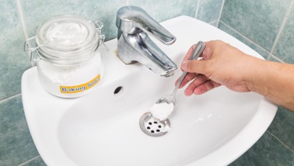 baking soda to unclog sink
