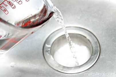 baking soda to unclog sink